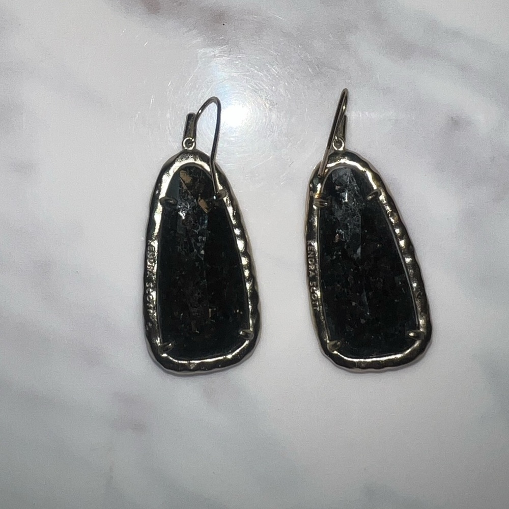 Kendra Scott Elle Gold Drop Earrings in Black Opaque Glass